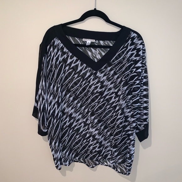 Dana Buchman Tops - Short sleeve blouse Dana Buchman Tops - Short sleeve blouse